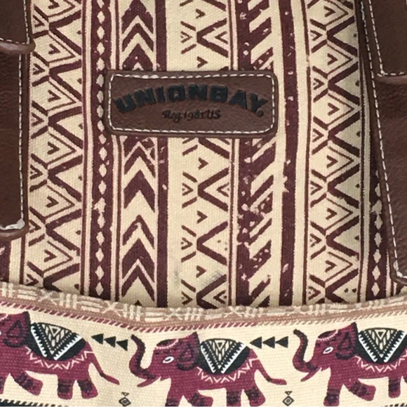 UNIONBAY Expandable Weekender/Overnight Tote Bag - Picture 5 of 6